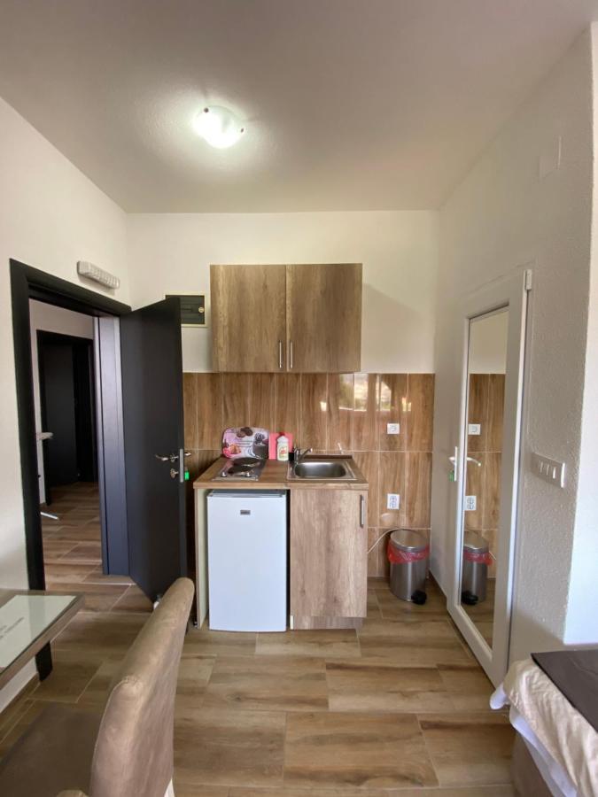 Apartments Nikicic バール エクステリア 写真