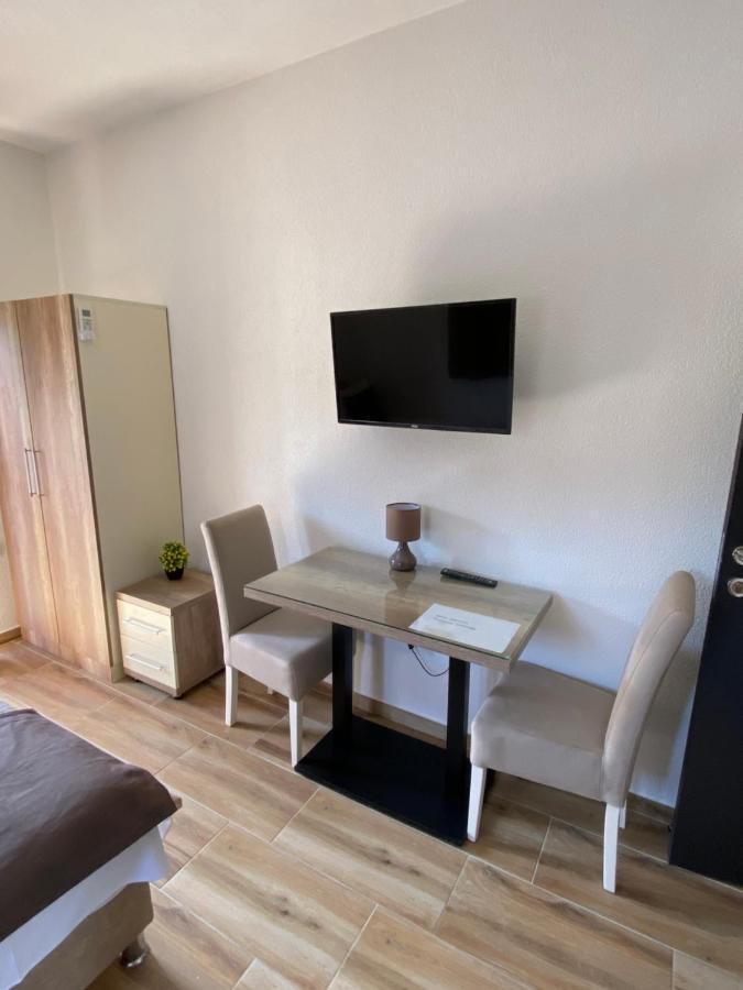 Apartments Nikicic バール エクステリア 写真